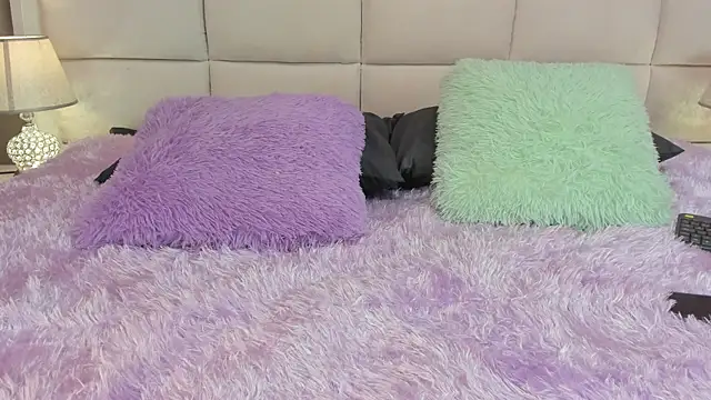 Charlie Storm  online show from November 2025 11:48:01 AM