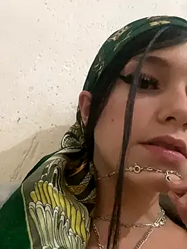 nfttluiza online show from November 2025 11:10:01 PM