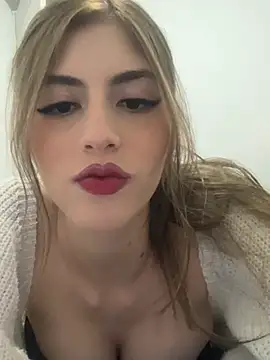 AlessiaLuxx online show from May 2026 12:40:02 AM