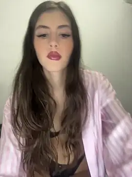 AlessiaLuxx online show from May 2026 10:57:01 PM