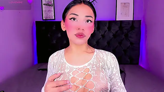 KIISHANNY online show from May 2026 08:44:02 PM