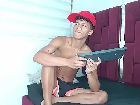 Owen valentin online show from October 2025 01:47:01 PM