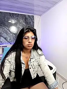 Briseida-White online show from October 2025 01:33:02 PM