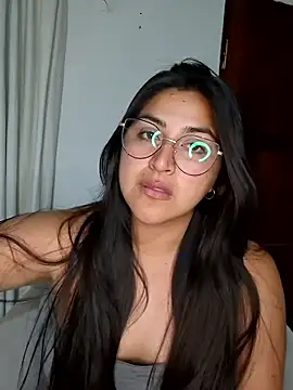 morenalatinaa online show from January 2026 05:00:02 AM