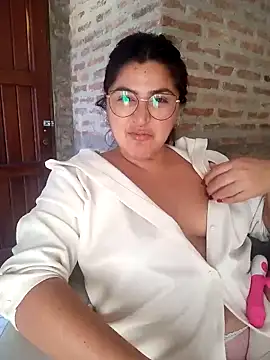 morenalatinaa online show from March 2026 06:13:02 PM