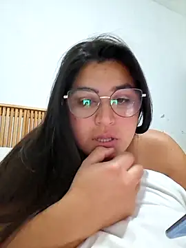 morenalatinaa online show from February 2026 07:24:02 PM