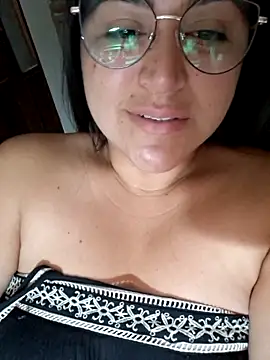 morenalatinaa online show from February 2026 08:57:02 AM