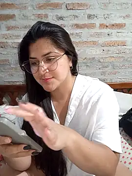 morenalatinaa online show from April 2026 04:19:01 AM