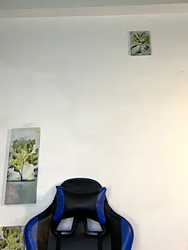 Adeline 1 online show from October 2025 09:38:01 PM