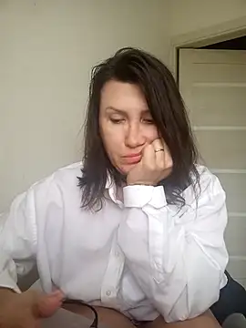 Snapshot of Ambika_beauty chatting on May 2026 02:45:01 PM Ambika beauty online show from May 2026 02:45:01 PM