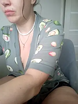 Ambika beauty online show from April 2026 12:33:01 PM