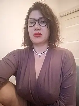 Ambika beauty online show from November 2025 01:27:02 PM