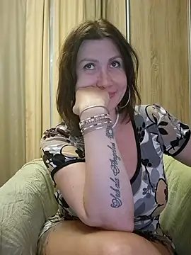 Ambika beauty online show from November 2025 04:00:01 PM