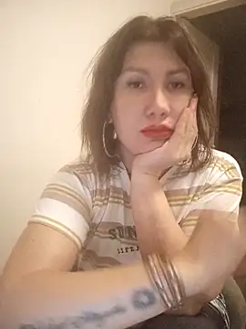 Ambika beauty online show from November 2025 03:04:01 PM