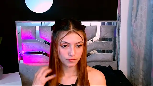 viky evanss online show from October 2025 07:13:02 PM