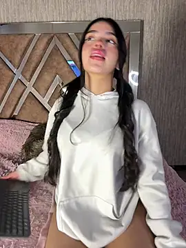 LunaMoore Pink online show from March 2026 12:42:02 PM