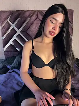 LunaMoore Pink online show from March 2026 12:44:02 PM