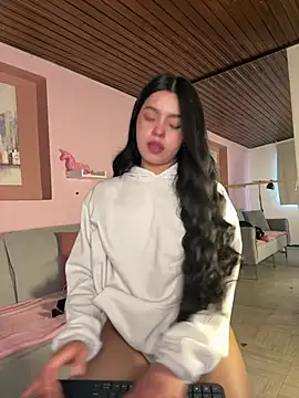 Snapshot of LunaMoore_Pink chatting on July 2026 11:55:02 AM LunaMoore Pink online show from July 2026 11:55:02 AM