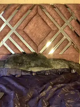 LunaMoore Pink online show from February 2026 03:34:02 PM