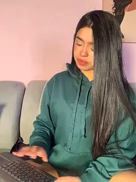 LunaMoore Pink online show from March 2026 12:53:02 PM