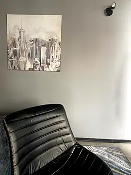 LunaMoore Pink online show from October 2025 12:35:03 PM