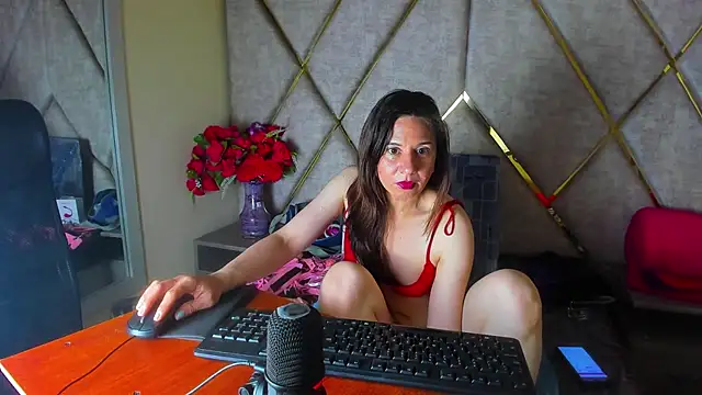 Kylie Bloom online show from April 2026 08:46:02 PM