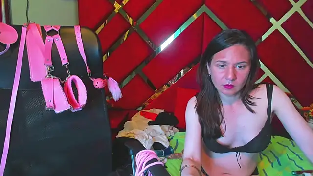 Kylie Bloom online show from March 2026 11:11:01 PM