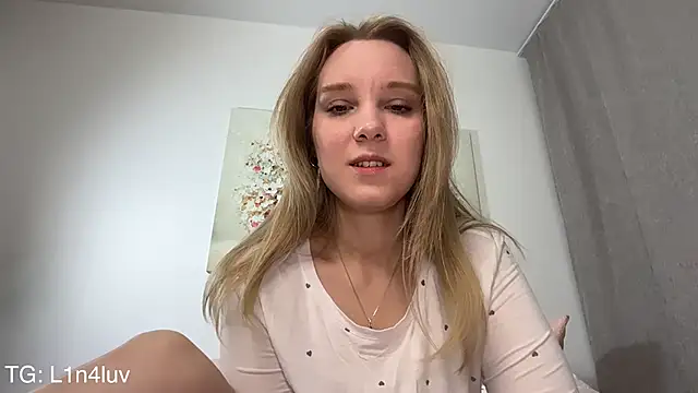 AIicaparkerc online show from April 2026 05:14:02 PM