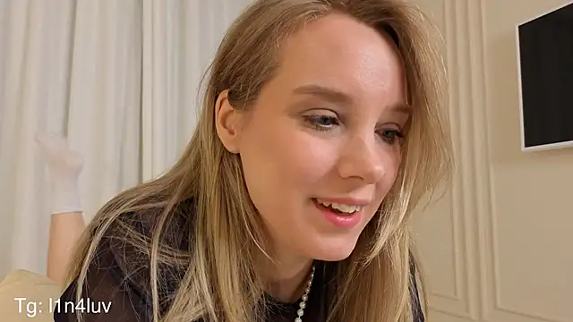 Snapshot of AIicaparkerc chatting on October 2025 10:20:02 PM AIicaparkerc online show from October 2025 10:20:02 PM