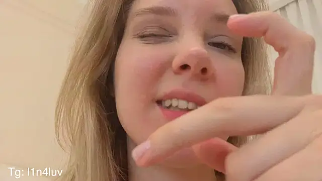 Snapshot of AIicaparkerc chatting on November 2025 09:26:02 PM AIicaparkerc online show from November 2025 09:26:02 PM