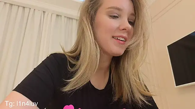 Snapshot of AIicaparkerc chatting on December 2025 10:11:02 PM AIicaparkerc online show from December 2025 10:11:02 PM