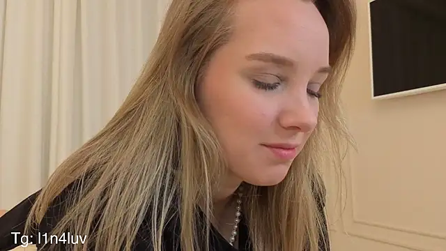 Snapshot of AIicaparkerc chatting on December 2025 09:12:01 PM AIicaparkerc online show from December 2025 09:12:01 PM