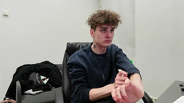 Nick Phillip online show from November 2025 02:16:01 PM