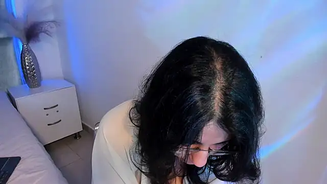 HollyPeach online show from December 2025 08:17:02 PM