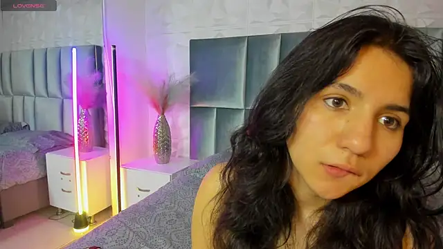 Snapshot of HollyPeach chatting on July 2026 07:38:02 PM HollyPeach online show from July 2026 07:38:02 PM