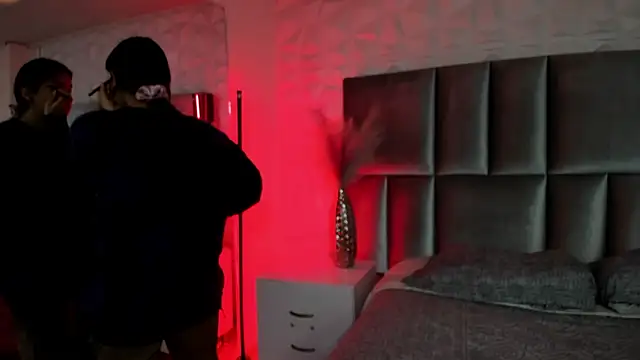 HollyPeach online show from March 2026 07:29:02 PM