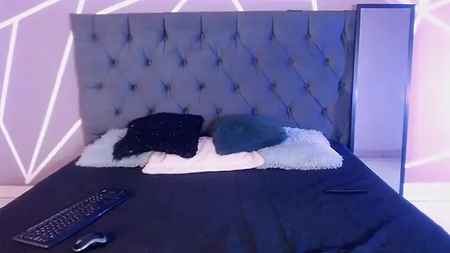 Sailor 1126 online show from October 2025 09:46:02 PM