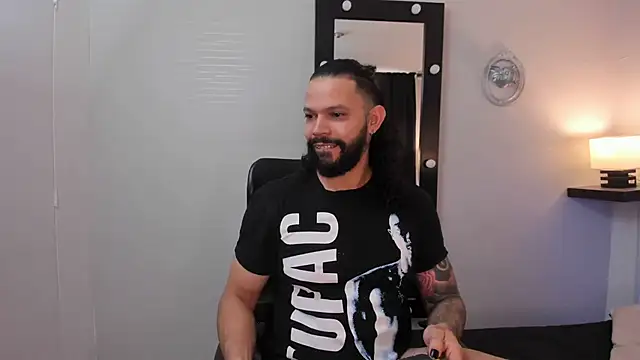 AlukardBig online show from November 2025 01:15:02 PM