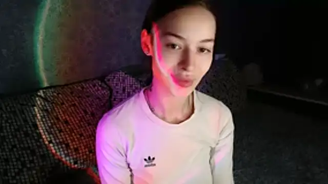 Daphne Darkthorn online show from November 2025 02:32:02 PM