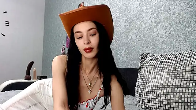 Snapshot of Daphne_Darkthorn chatting on October 2025 03:08:02 AM Daphne Darkthorn online show from October 2025 03:08:02 AM