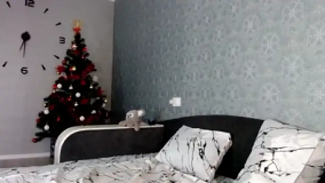 Daphne Darkthorn online show from December 2025 05:26:02 PM