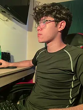 Im Camii online show from December 2025 08:33:01 PM