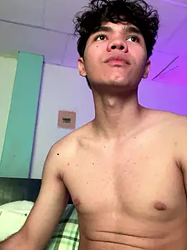 Im Camii online show from January 2026 10:03:02 PM