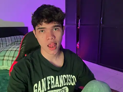 Im Camii online show from April 2026 04:35:01 PM