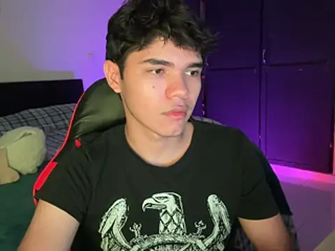 Im Camii online show from April 2026 06:22:01 PM