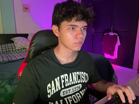 Im Camii online show from April 2026 05:06:02 PM