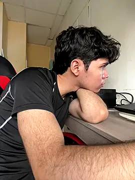 Im Camii online show from November 2025 05:13:02 PM