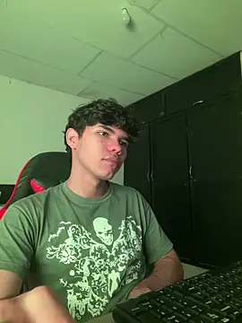 Im Camii online show from December 2025 10:13:01 PM