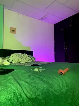 Im Camii online show from December 2025 08:42:02 PM