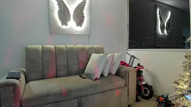 AmberEvans1 online show from December 2025 12:23:01 AM